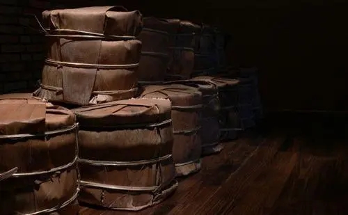 恐怖的普洱老茶翻新“技術(shù)倉(cāng)”？