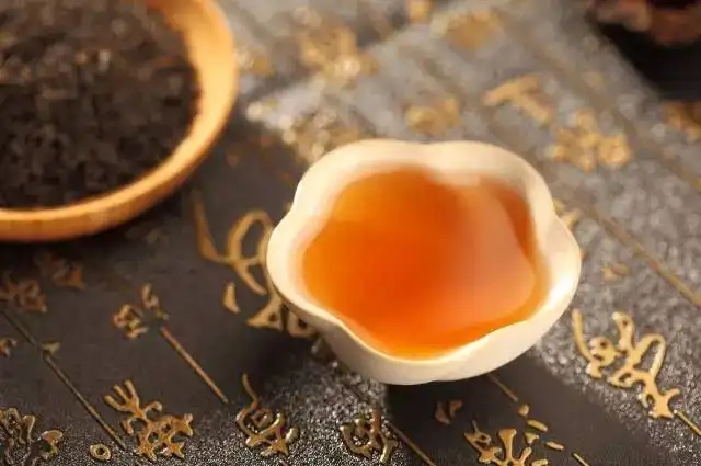 茶喝起來有點(diǎn)酸是不是變質(zhì)了？