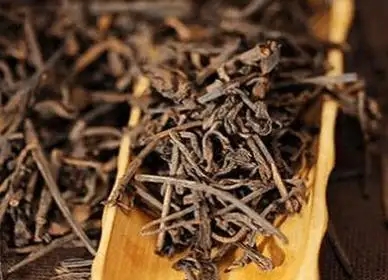 普洱茶的茶梗含量控制在多少算合理？