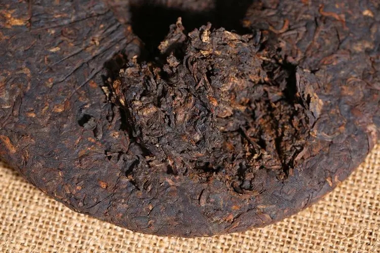 普洱茶的幾個(gè)熱點(diǎn)問題解答，看完終于明白了！