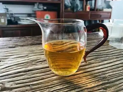 吸煙的人喝茶到底有哪些好處？醫(yī)生這次全說清楚了